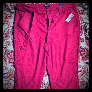 New size 16 reg reitmans capris
